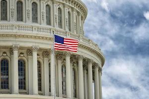Washington dc hoofdstad detail met Amerikaanse vlag foto