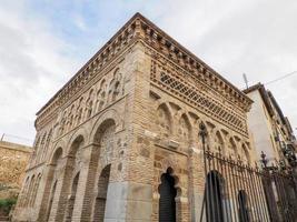 oud moskee van bab al-mardum of kluizenaarschap van cristo de la luz. historisch stad van toledo. Spanje. oudste in Europa mudejar-islamitisch architectuur. 12 eeuw. UNESCO wereld erfgoed foto