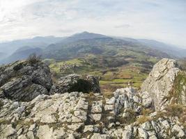 bismantova steen een rots vorming in de toscaans-emiliaans Apennijnen foto