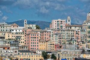 Genua stad- stadsgezicht panorama van de zee haven foto