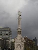 Columbus plein met monument naar christopher Columbus, in Madrid foto