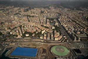 Genua Italië antenne panorama landschap van vliegtuig nieuw fiera del merrie gebouwen foto