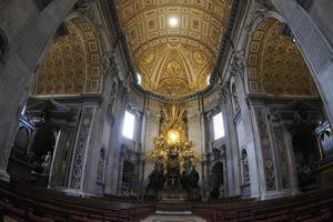 heilige peter kathedraal in Vaticaan stad in Rome, 2022 foto