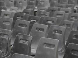 veel stoelen voordat paus francieken massa in heilige peter plein Vaticaan stad Rome buitenkant visie foto