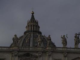 heilige peter basiliek Rome visie van standbeeld detail foto