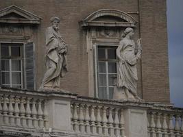 heilige peter basiliek Rome visie van standbeeld detail foto
