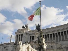 altaar della patria Rome Italië visie Aan zonnig dag foto