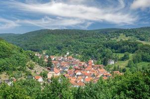 dorp van steinbach-bad liebenstein, thüringen, duitsland foto