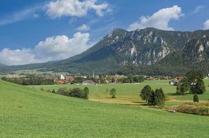 dorp van inzell, chiemgau, beieren, duitsland foto