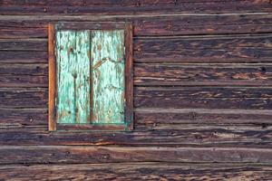 oud hout berg cabine hut venster foto