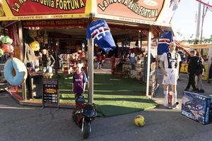 Genua, Italië - december, 9 2018 - traditioneel Kerstmis luna park pret eerlijk is geopend foto