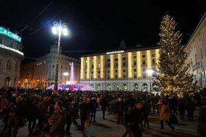 Genua, Italië - december, 8 2018 - Kerstmis viering begin met de het langst licht verlichte pad in de wereld foto