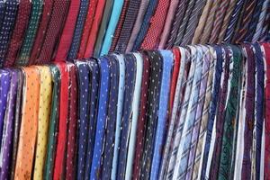 Italiaans gemaakt in Italië zijden stropdas tentoongesteld foto