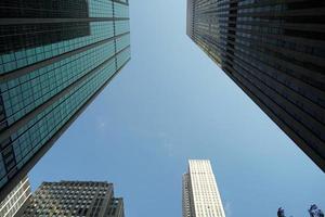 nieuw york stad wolkenkrabbers van straat foto