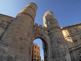 Genua oud toren deur poort foto