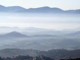 veroli middeleeuws dorp lazio frosinone reusachtig vallei landschap foto