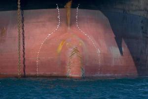 groot schip boog dichtbij omhoog detail foto