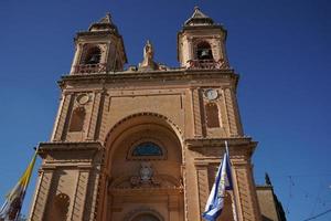 Marsaxlokk Malta kerk van pittoresk vissers dorp foto