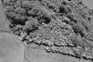 hoog hoek beeldmateriaal van Brits landschap in klassiek zwart en wit foto