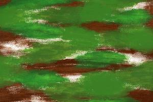 abstract acryl bruin en groen verf Aan getextureerde horizontaal canvas. penseelstreken van donker bruin en tinten van groen verf creëren een camouflage patroon. artistiek achtergrond met kopiëren ruimte. foto