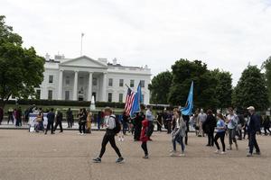 Washington gelijkstroom, Verenigde Staten van Amerika - april 26 2019 - demonstratie tegen troef Bij wit huis foto