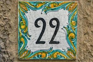 keramisch aantal tegel aantal 22 Aan Italiaans oud huis foto