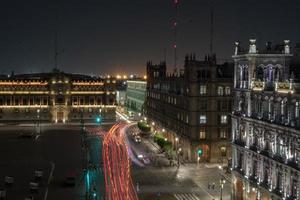 Mexico stad zocalo hoofd plaats Bij nacht foto