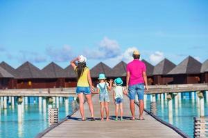 Maldiven, Zuid-Azië, 2020 - gezin op zomervakantie foto