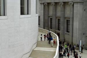 Londen, Engeland - juli 15 2017 - Brits museum vol van toeristen foto