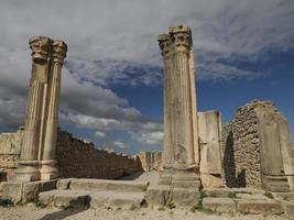 volubilis Romeins ruïnes in Marokko- best bewaarde Romeins ruïnes gelegen tussen de keizerlijk steden van fez en Meknes foto