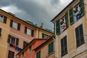 genova zenuwachtig historisch dorp wijk huizen foto