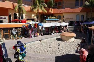 cabo san lucas, Mexico - januari 25 2018 - grote Oceaan kust stad- is druk van toerist foto