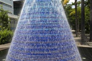 water Aan tegel mozaïek- fontein in Lissabon expo foto