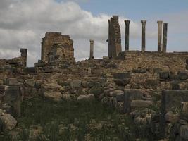 volubilis Romeins ruïnes in Marokko- best bewaarde Romeins ruïnes gelegen tussen de keizerlijk steden van fez en Meknes foto