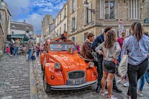 Parijs, Frankrijk - oktober 6 2018 - montmartre is vol van toerist foto