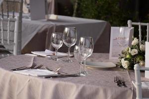 bruiloft tafel decoratie dichtbij omhoog in Sicilië Italië foto
