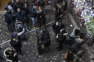 verona, Italië - december 7 2017 - toerist bezoekende Romeo en juliet huis foto