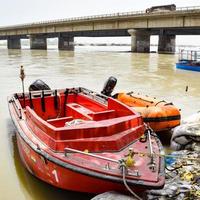 ganga zoals te zien in garh mukteshwar, uttar pradesh, india, de rivier de ganga wordt beschouwd als de heiligste rivier voor hindoes, een uitzicht op garh ganga brij ghat, een zeer beroemde religieuze plaats voor hindoes foto