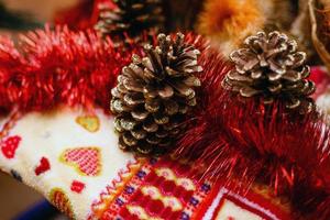 takken kegels rood decoraties Kerstmis en gelukkig foto