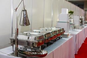 catering - buffet schotel opwarming dienblad luxe stijl foto