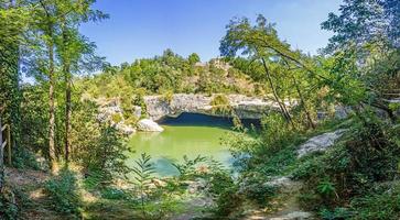 afbeelding van waterval pazinski krov in de buurt pazin in de Kroatisch provincie van centraal istrië foto