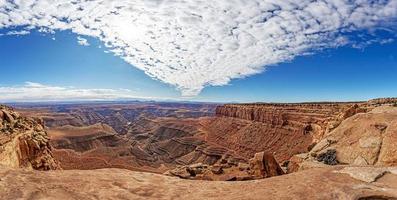 visie over- san Juan rivier- Ravijn in Utah van muilezel punt in de buurt monument vallei foto