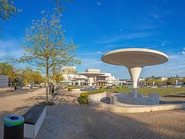 panoramisch visie van georg buechner plein en jute staat theater in Duitse Universiteit stad darmstadt foto