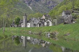 dorp van ritorto,val bavona, ticino kanton, zwitserland foto