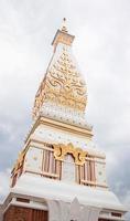 wat in that phanom, thailand, 2020 - tempel gedurende de dag