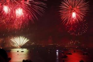 vuurwerk van de republiekdag bij de Bosporus van Istanbul