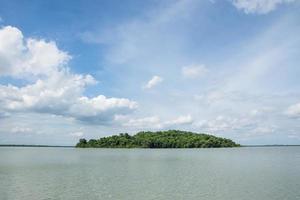 meer en eiland, landschap foto