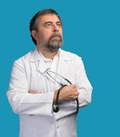 arts in een witte jas foto