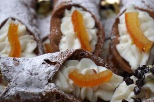 Sicilia cannoli dichtbij omhoog foto