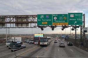 nieuw york, Verenigde Staten van Amerika - april 24 2017 - verkeer van ny naar nieuw Jersey foto